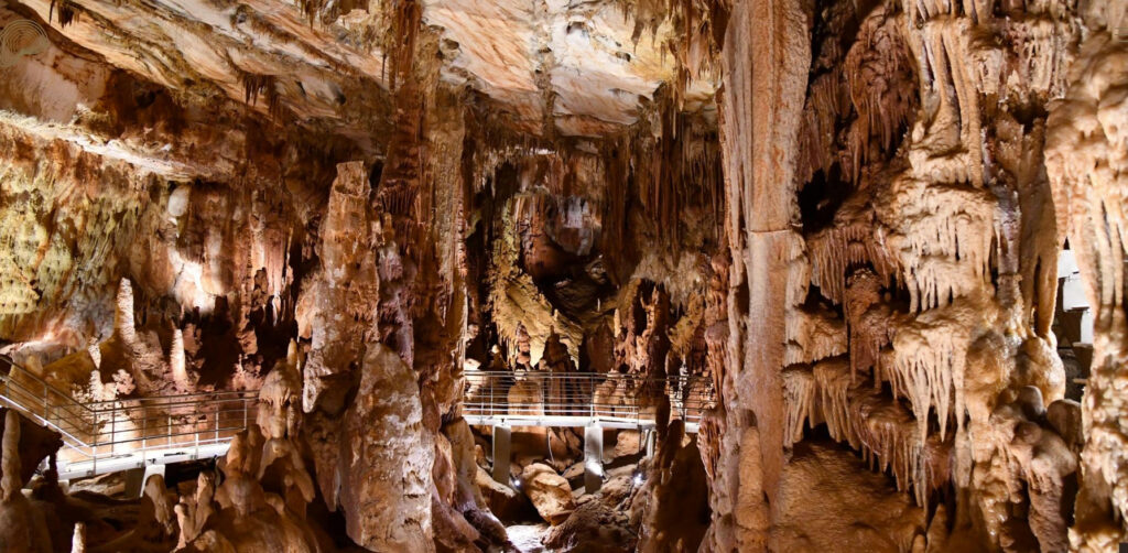 petralona spilaio petralona spilaio